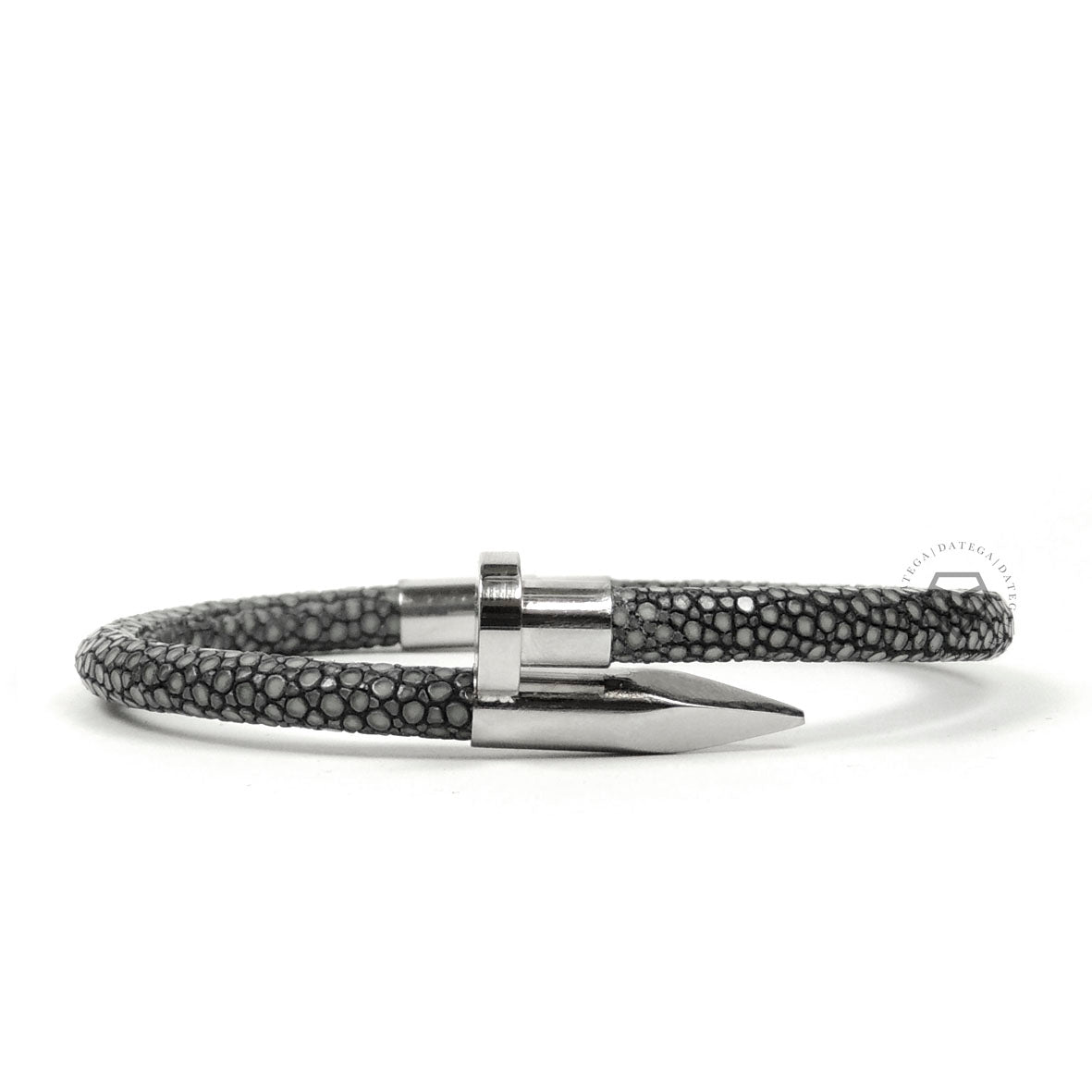 Nail White Gold Gray Stingray