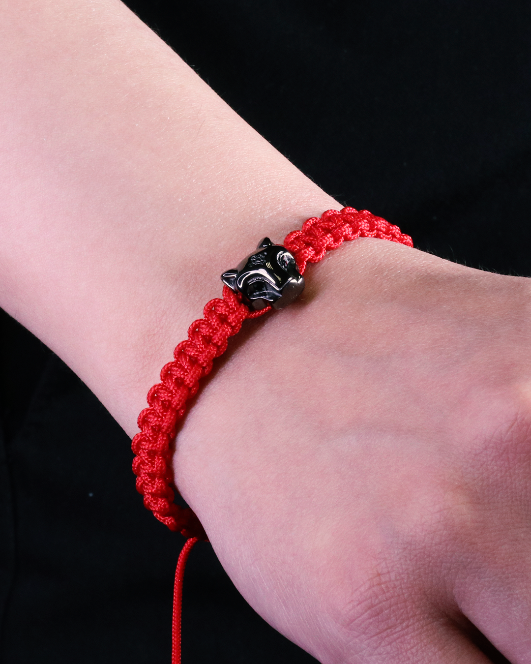 Grand Jaguar Ruthenium & Red Rope
