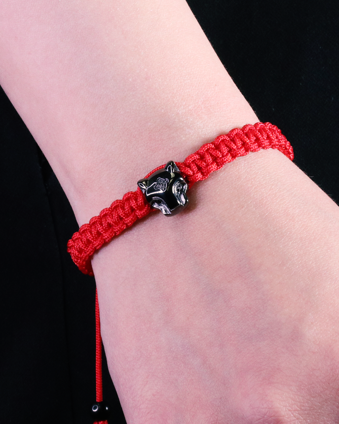 Grand Jaguar Ruthenium & Red Rope