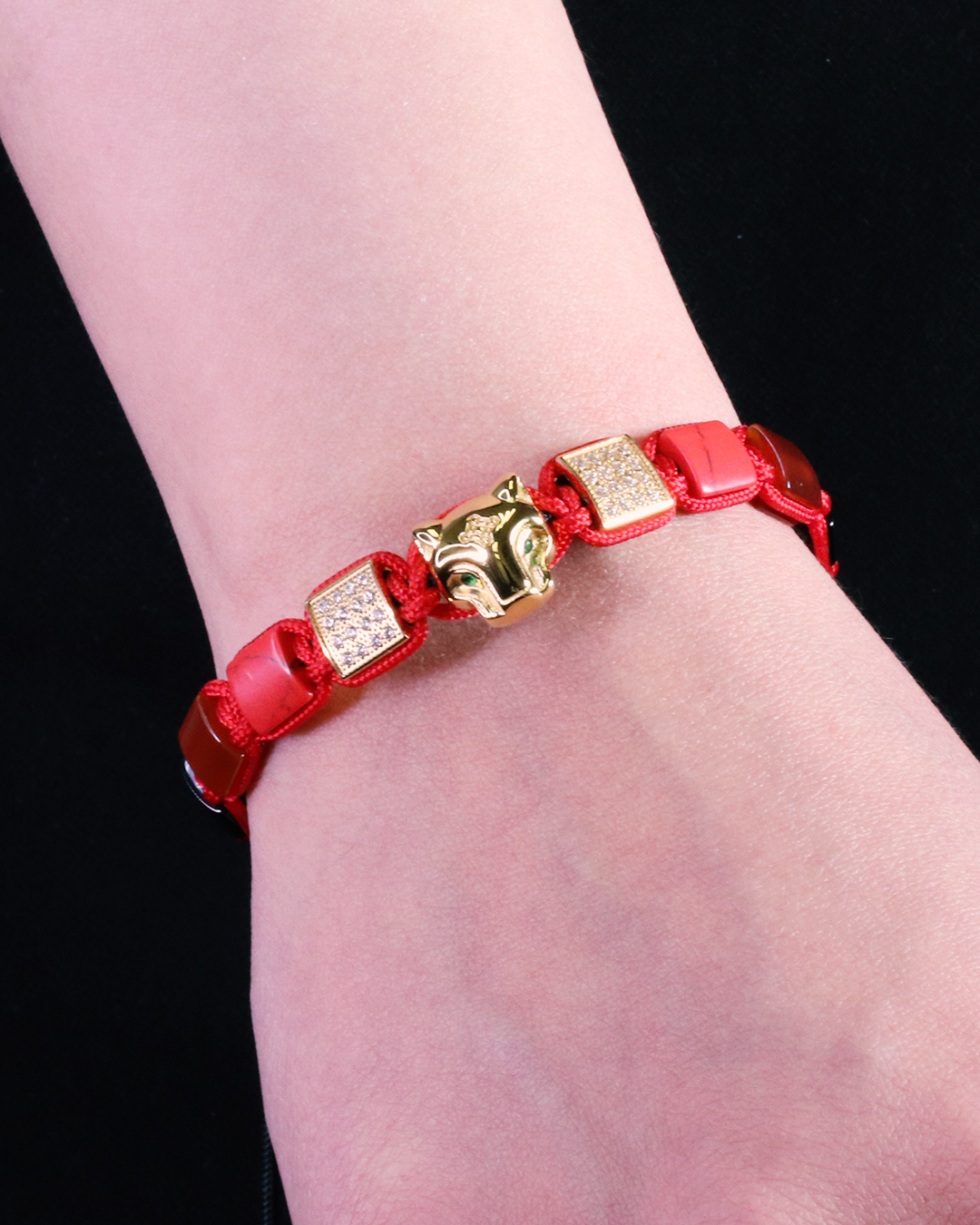 Grand Jaguar Yellow Gold, Red Turquoise & Carnelian