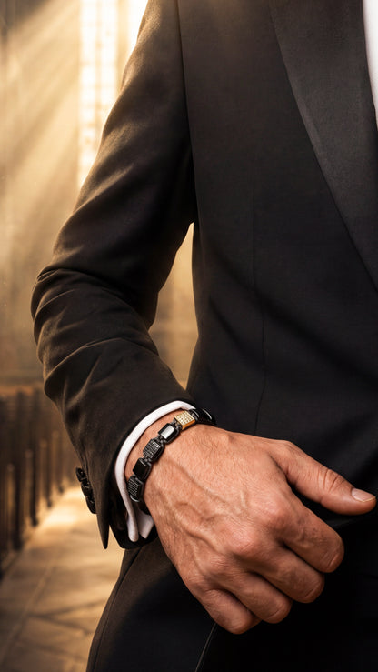 The Cairo Flatbead - Onyx & Yellow Gold