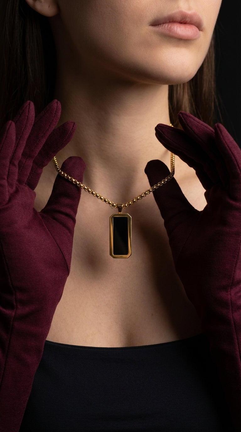 Roman Sleek Gold & Onyx