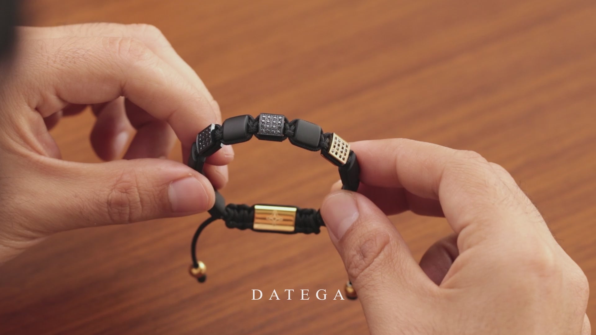 Cargar video: 