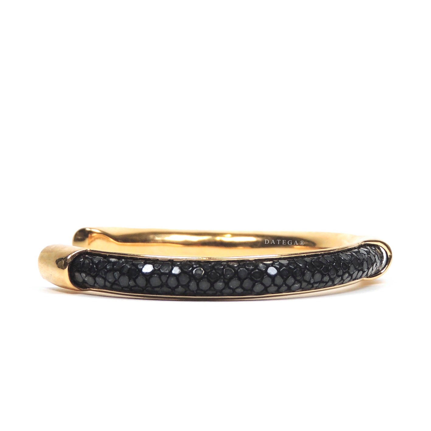 Arum Yellow Gold Black Stingray