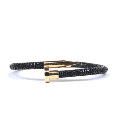 Nail Yellow Gold Black Stingray
