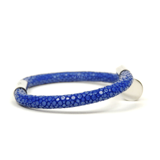 Nail White Gold Blue Stingray